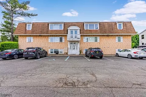 89 Kansas St #2B, Hackensack, NJ 07601