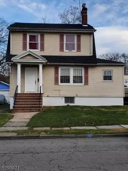 124 Eppirt St, East Orange, NJ 07018