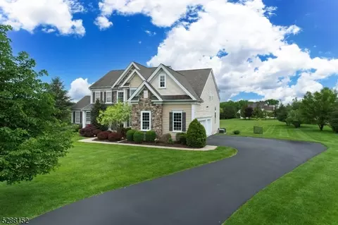 4 Deats Dr, Flemington, NJ 08822 photo 4