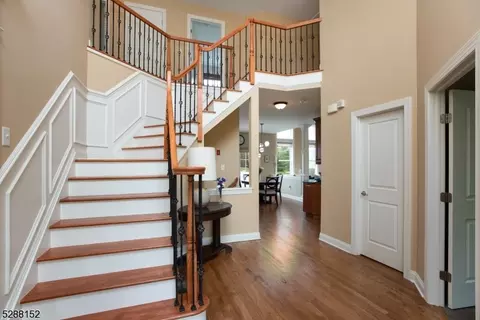 4 Deats Dr, Flemington, NJ 08822 photo 5