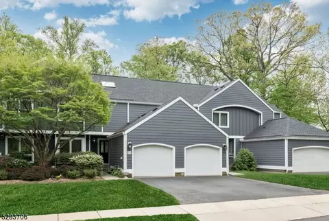 79 Sherwood Dr, Morristown, NJ 07960