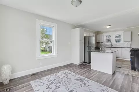 312 Emerson Ave, Plainfield, NJ 07062 photo 4