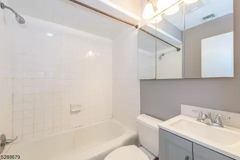 102 Jefferson St, Haskell, NJ 07420 photo 2