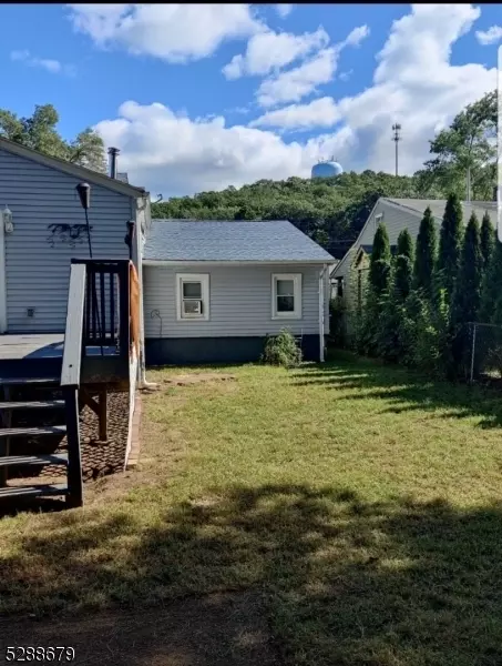 102 Jefferson St, Haskell, NJ 07420 photo 12