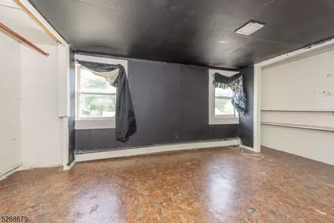102 Jefferson St, Haskell, NJ 07420 photo 9
