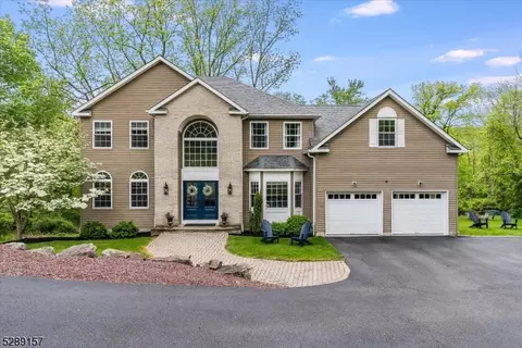 4 Schindler Dr, Sparta, NJ 07871