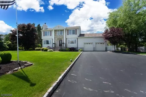 3 Gafney Ct, Hillsborough, NJ 08844
