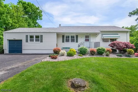 79 Ball Ave, Parsippany-troy Hills Twp, NJ 07054