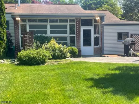 5 Lawrence Dr, Hackettstown, NJ 07840 photo 17