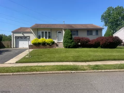 5 Lawrence Dr, Hackettstown, NJ 07840