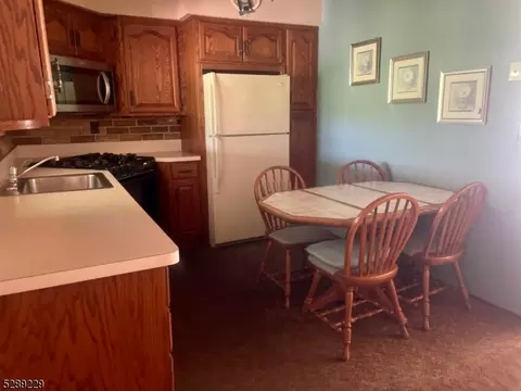 5 Lawrence Dr, Hackettstown, NJ 07840 photo 5