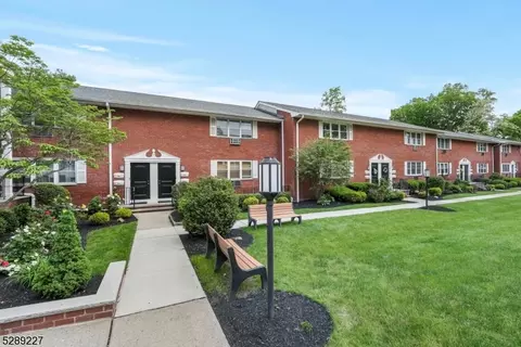 45 Wilfred St #26, West Orange, NJ 07052