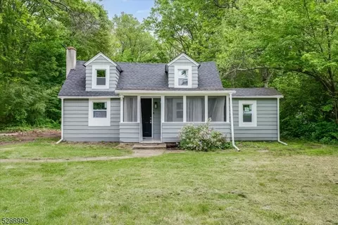 6 Spencer St, Wharton, NJ 07885