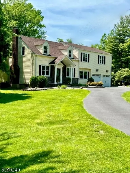 23 Meredith Rd, Woodbridge Twp, NJ 07067