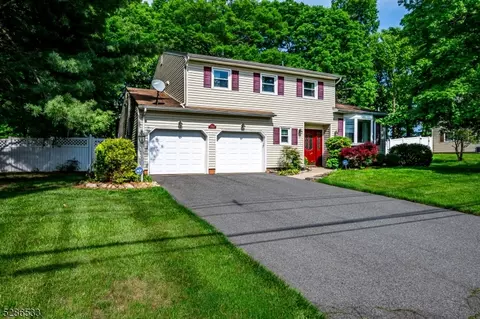 784 Grove Ave, Edison, NJ 08820