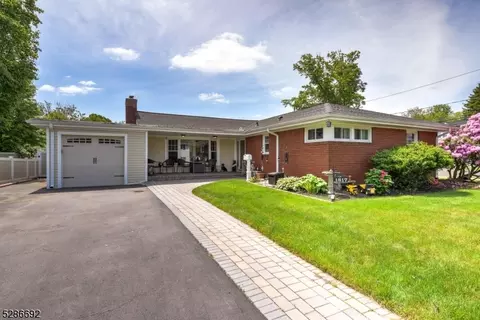 1817 Roosevelt Ave, Manville, NJ 08835