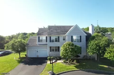 32 Honeyman Rd, Bernards, NJ 07920