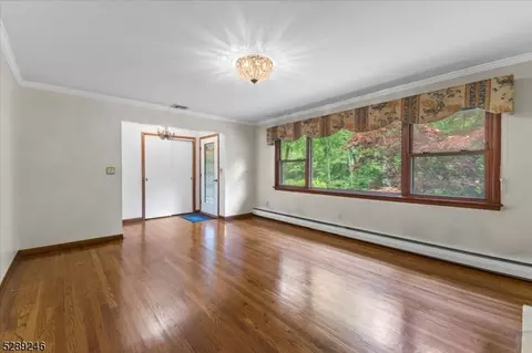 113 Hamilton Ave, Berkeley Heights, NJ 07922 photo 4