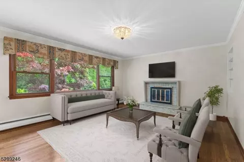 113 Hamilton Ave, Berkeley Heights, NJ 07922 photo 3