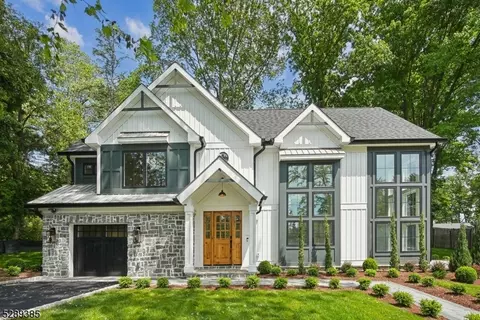 31 Orchard Hill Rd, Bernardsville, NJ 07924