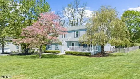 7 Fox Run, Glen Gardner, NJ 08826