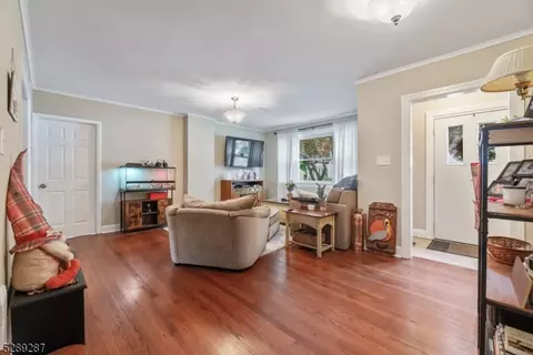 27 Thurston Ave, Ewing Twp, NJ 08618 photo 4
