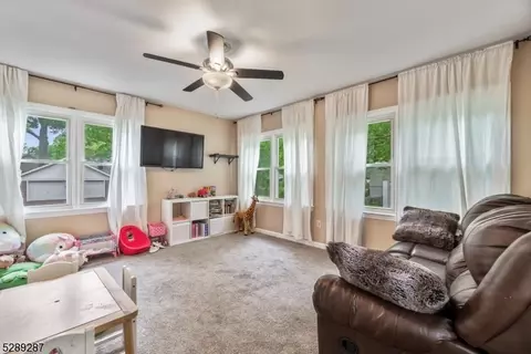 27 Thurston Ave, Ewing Twp, NJ 08618 photo 17