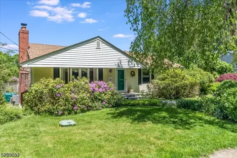 18 Sunset Trl, Sparta, NJ 07871