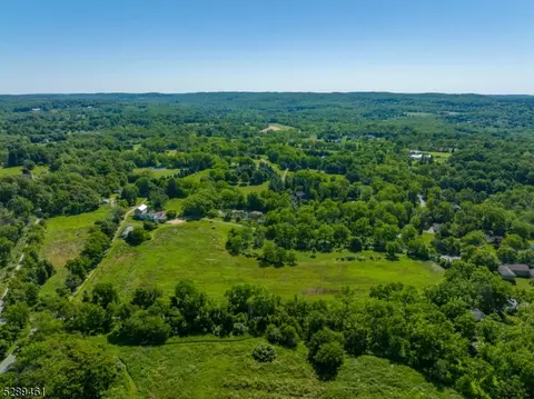 View/Area - 2 Dutch Hill Rd, Hampton, NJ 08827 photo 4 of 6