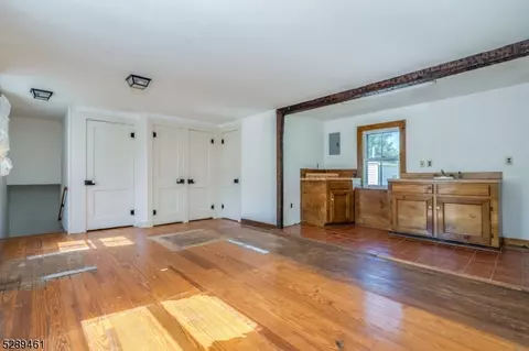 Entry Way - 2 Dutch Hill Rd, Hampton, NJ 08827 photo 1 of 1