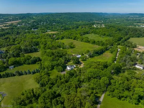 View/Area - 2 Dutch Hill Rd, Hampton, NJ 08827 photo 6 of 6