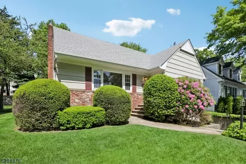 22 Glenfield Rd, Bloomfield, NJ 07003