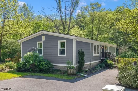 1283 Waterloo Rd, Stanhope, NJ 07874
