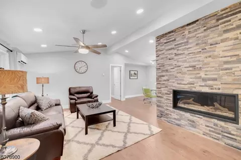 1283 Waterloo Rd, Stanhope, NJ 07874 photo 10