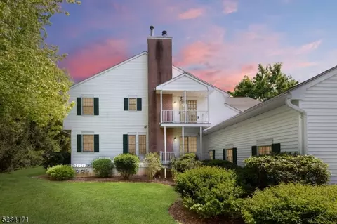 82 Smithfield Ct #82, Basking Ridge, NJ 07920