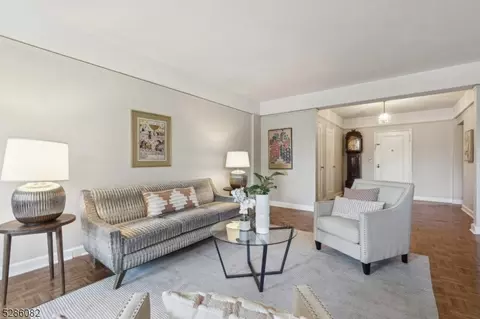 10 Crestmont Rd UNIT 1C, Montclair, NJ 07042