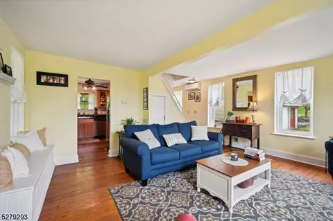 156 Mountain View Rd, Asbury, NJ 08802 photo 9