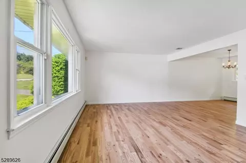 65 Kossuth Pl, Wayne, NJ 07470 photo 6