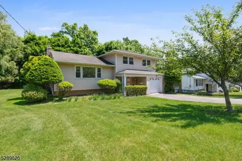65 Kossuth Pl, Wayne, NJ 07470 photo 2