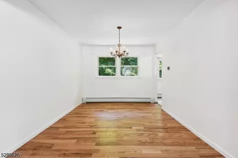 65 Kossuth Pl, Wayne, NJ 07470 photo 7