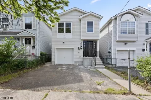 493 Jelliff Ave, Newark, NJ 07112