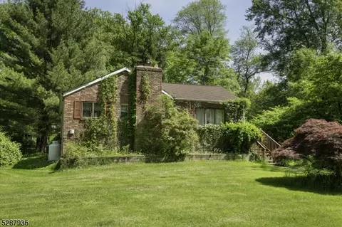 9 Overlook Rd, Boonton, NJ 07005