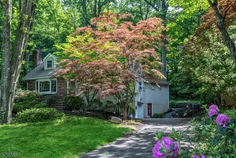 341 Pines Lake Dr, Wayne, NJ 07470