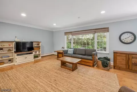 341 Pines Lake Dr, Wayne, NJ 07470 photo 18