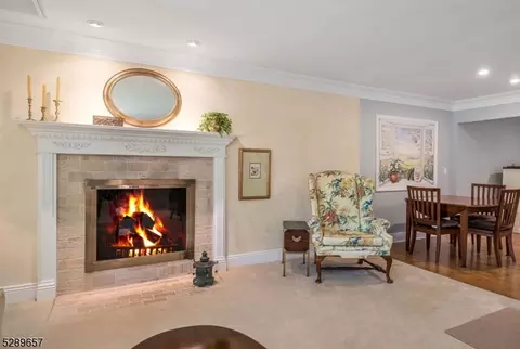 341 Pines Lake Dr, Wayne, NJ 07470 photo 8
