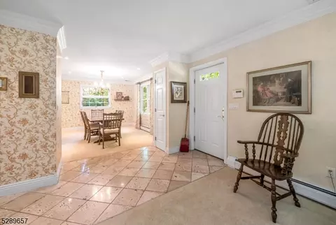 341 Pines Lake Dr, Wayne, NJ 07470 photo 4