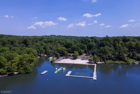 341 Pines Lake Dr, Wayne, NJ 07470 photo 41