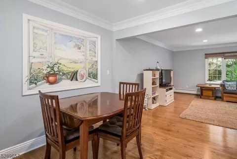 341 Pines Lake Dr, Wayne, NJ 07470 photo 12