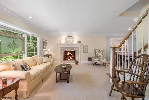 341 Pines Lake Dr, Wayne, NJ 07470 photo 5