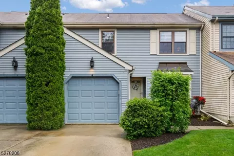 4 Fox Hill Ln, Hillsborough, NJ 08844
